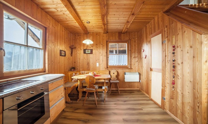 Naturno House | Vacation Home "Waldhof" with Mountain View, Balcony & Wi-Fi