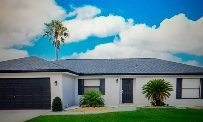 Poinciana House | Vacation Home 19 miles away from Disney with an inground pool