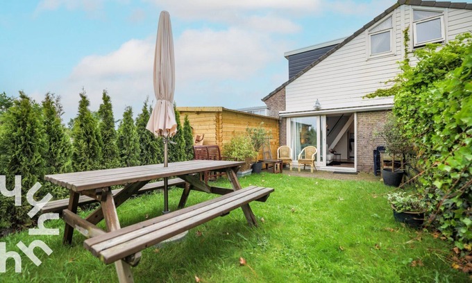 Camperduin House | Vacation home 500 meters from the sea