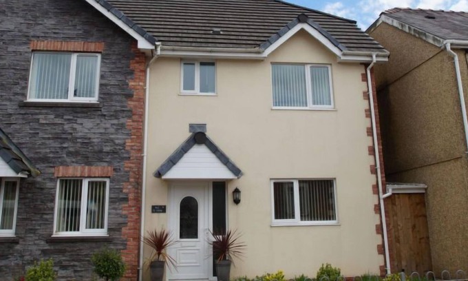 Ammanford House | Vacation home Abernos in Swansea - 5 persons, 3 bedrooms