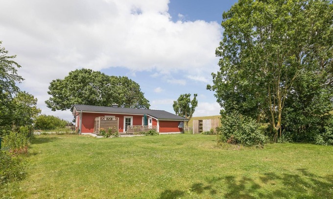 Nordstrand House | Vacation home Altes Schäferhaus on Nordstrand for up to 4 people