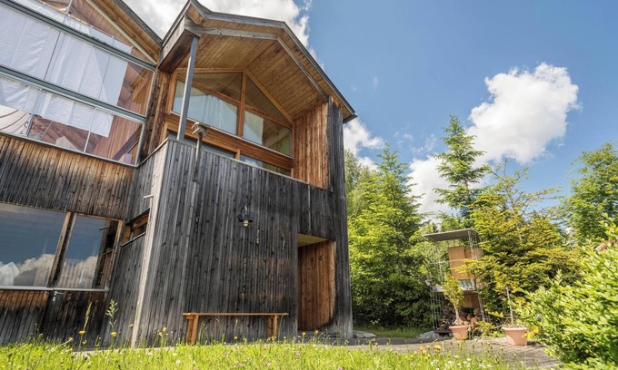 Grossdorf House | Vacation Home "Haus der Sinne Bregenzerwald" with Mountain View & Balcony