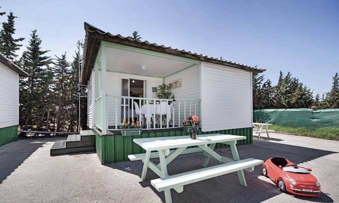 Medina-Sidonia House | Vacation Home "Bungalow La Villoria Estandar 4" with Shared Pool, Private Terrace & Wi-Fi