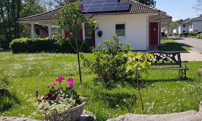 Hohenfelden House | Vacation home bungalow Am See - Hohenfelden