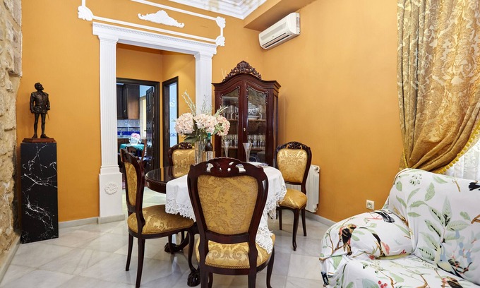 Ubeda House | Vacation Home "Caldereros 11" with Private Terrace, A/C & Wi-Fi