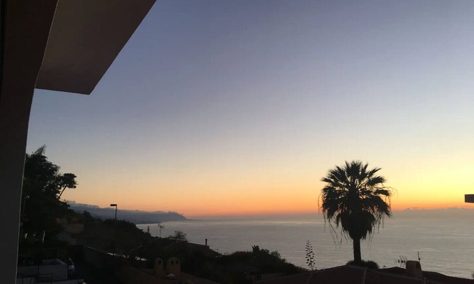 Sauzal House | Vacation Home 'Casa Carolina' with Sea View, Private Terrace and Wi-Fi