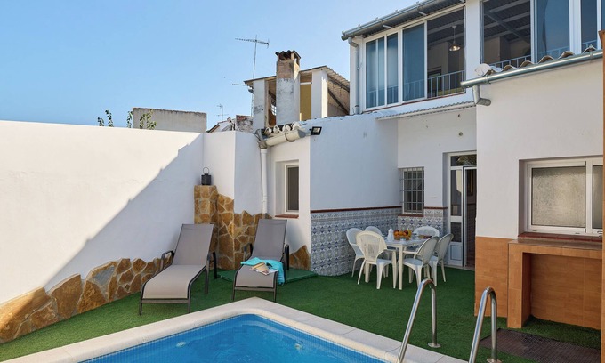 Cuevas Bajas House | Vacation Home "Casa Ángeles" with Private Pool, 2 Private Terraces & Wi-Fi