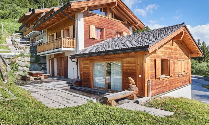 Vex House | Vacation home Hiboux by Interhome