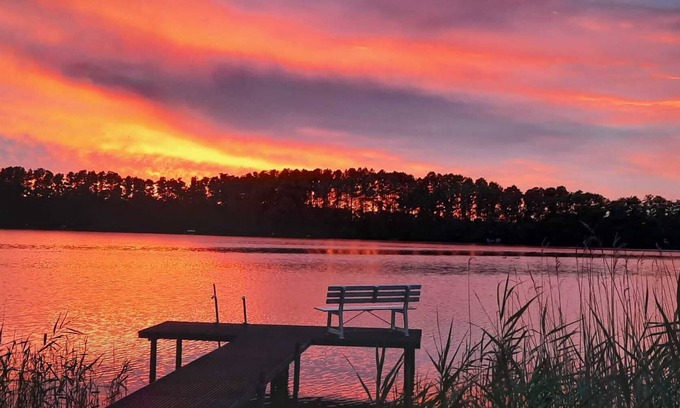 Oberhavel House | Vacation home 75 m² on the lake with private jetty, near Berlin