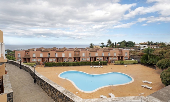 Brena Baja Apartment | Vacation Home "El Zumacal" with Sea View, Shared Pool & Wi-Fi
