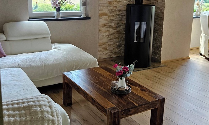 Bodenwerder House | Vacation home Elfenhain: Fantastic view of the Weser & modern furnishings.