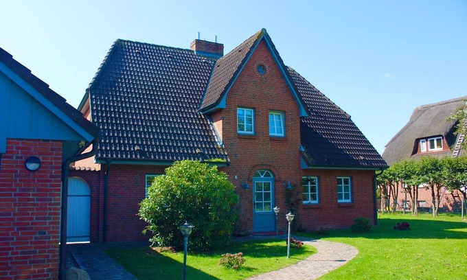 Utersum House | Vacation home for 4 guests with 85m² in Utersum (171714)