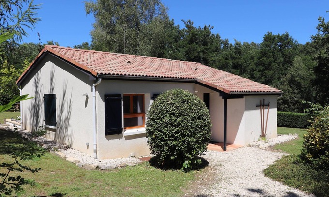 Ecuras House | Vacation home France * with 2 bathrooms, spacious private garden & Golf course around the corner