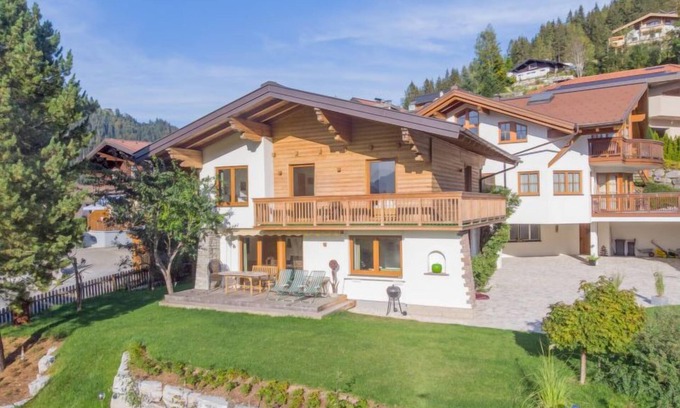 Eben im Pongau House | Vacation home Happy by Interhome