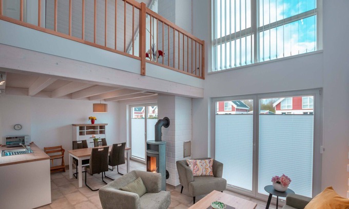 Nordhorn House | Vacation home Hanna - fireplace, sauna, whirlpool, wellness shower and terrace