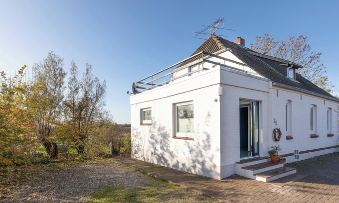Suden House | Vacation home Herrendeich on Nordstrand for up to 4 people