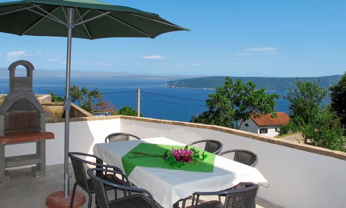Sveta Jelena House | Vacation home Matea by Interhome
