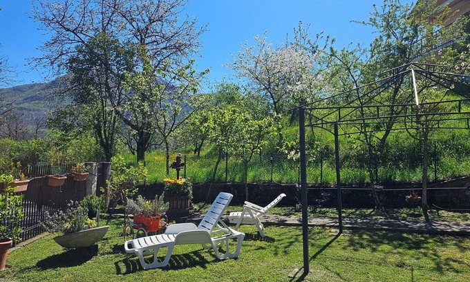 Arzeno House | VACATION HOME IN LIGURIA, ALTA VAL DI VARA. SUITABLE FOR FAMILIES WITH CHILDREN.