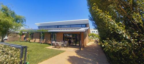 Orania House | Vacation Home in Orania
