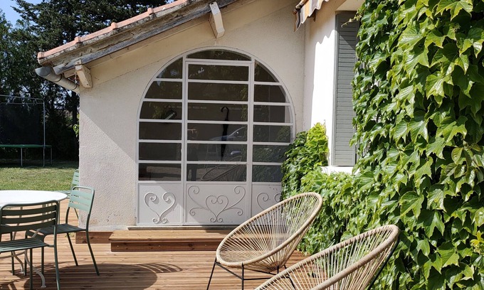 Sarrians House | Vacation home in Provence near Mont Ventoux