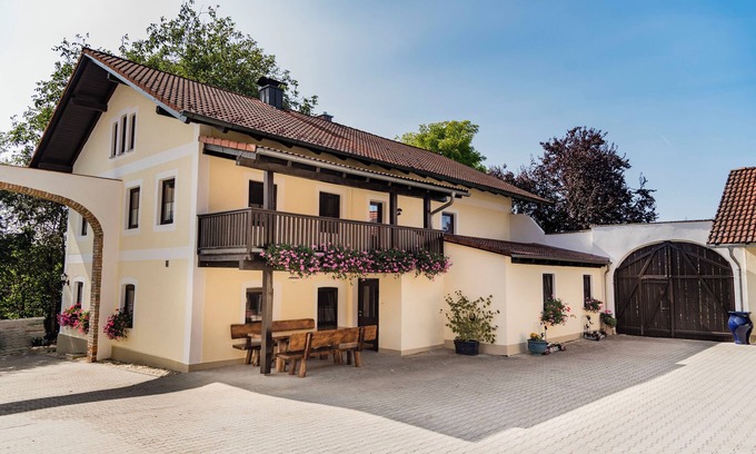 Windorf House | Vacation home in the district of Passau with plenty of space and comfort