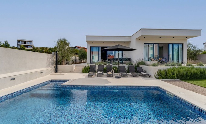 Brodarica House | Vacation home Inizio by Interhome