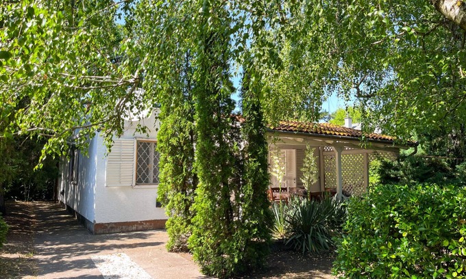 Balatonfenyves House | Vacation home Kiwi by Interhome