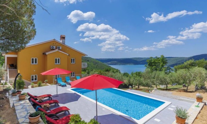 Trget House | Vacation home Kosić by Interhome