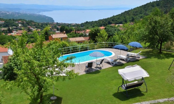 Rukavac House | Vacation home Lea by Interhome