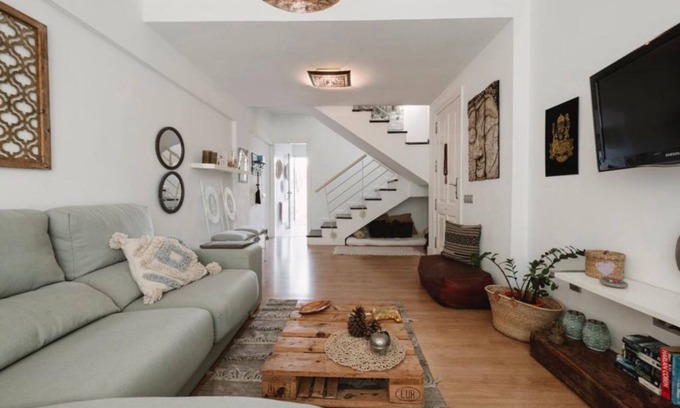Telde House | Vacation Home 'La Casita De Vanessa 2' with Sea View, Private Terrace and Wi-Fi