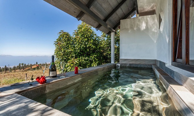 Granadilla de Abona House | Vacation Home 'Land Of Dreams' with Sea View, Shared Pool and Wi-Fi