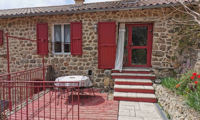 Dornas House | Vacation Home "Le Bramefont" with Private Terrace, Shared Garden & Wi-Fi