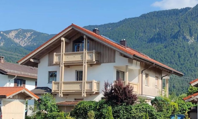 Ohlstadt House | Vacation home Monika - Holiday home, shower and bath, WC, 3 bedrooms