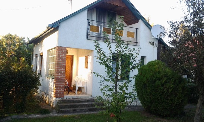 Mesteri House | Vacation home near thermal baths, fenced garden, ideal for dog owners, 38 €/Tag