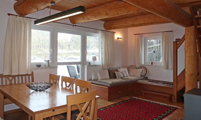 Hundsdorfl House | Vacation home Nikola by Interhome