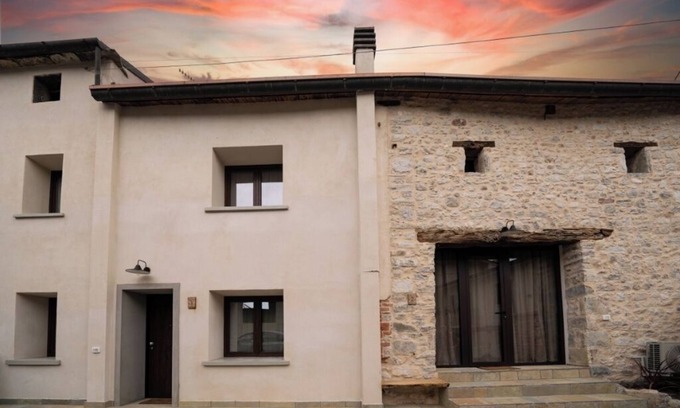 Cison di Valmarino House | Vacation Home Old Walls Apartment 1