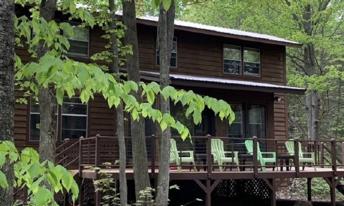 Thompsonville House | Vacation Home on the Betsie River