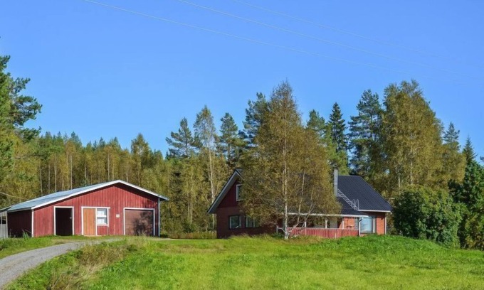 Iisalmi House | Vacation home Oriaho by Interhome