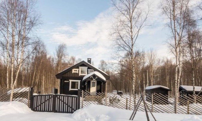 Ivalo House | Vacation home Pihlaja in Inari - 6 persons, 1 bedrooms