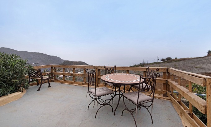 Galdar House | Vacation Home "Posada sobre Las Nubes" with Sea View, Private Terrace & Wi-Fi