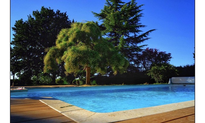 Gauriac Cottage | Vacation home, private terrace, shared swimming pool (12 x 6, salt water), quiet location