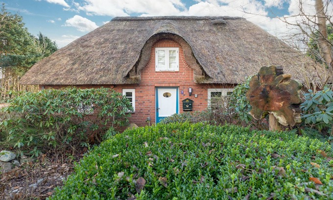 Almdorf House | Vacation home Räidehüs in Almdorf for up to 6 people