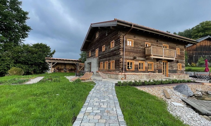 Drachselsried House | Vacation home rehberg14 - historic farm with pond & sauna