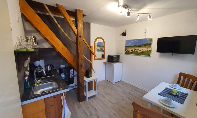Kaltenwestheim Apartment | Vacation home Rhöner Auszeit - FeWo Ringeltaube