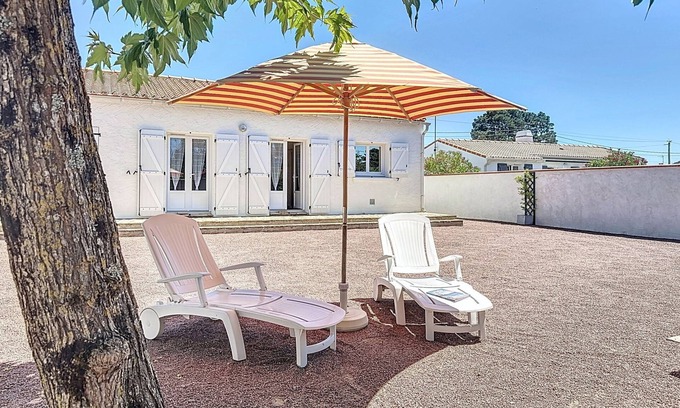Tharon-Plage House | Vacation home Ryff by Interhome