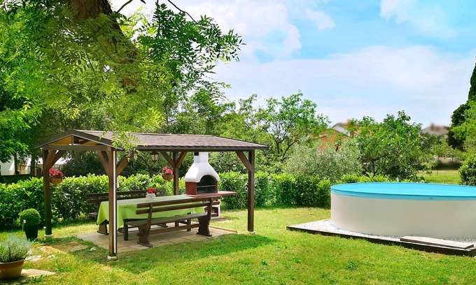 Buici House | Vacation home Sara by Interhome