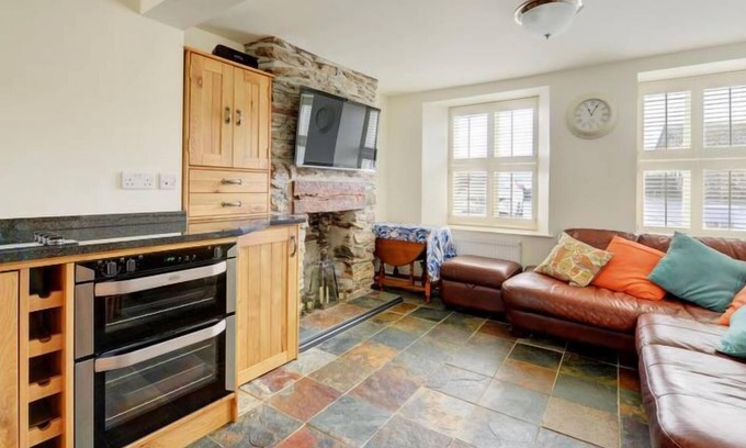 Looe House | Vacation home Seaview in Looe - 5 persons, 3 bedrooms
