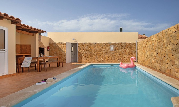 Gran Tarajal House | Vacation Home 'Seguidilla Relax' with Mountain View, Wi-Fi and Air Conditioning