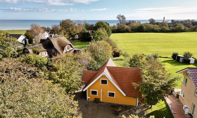 Falshoft House | Vacation home "Sonnenblumenhaus" in Falshöft for up to 4 people and 2 dogs