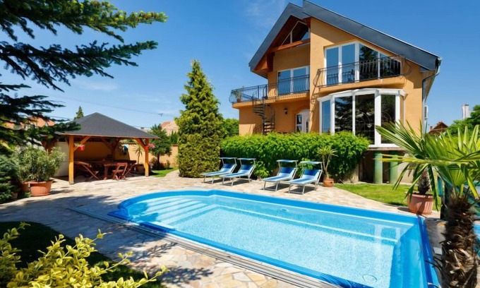 Balatonlelle House | Vacation home Szabo by Interhome